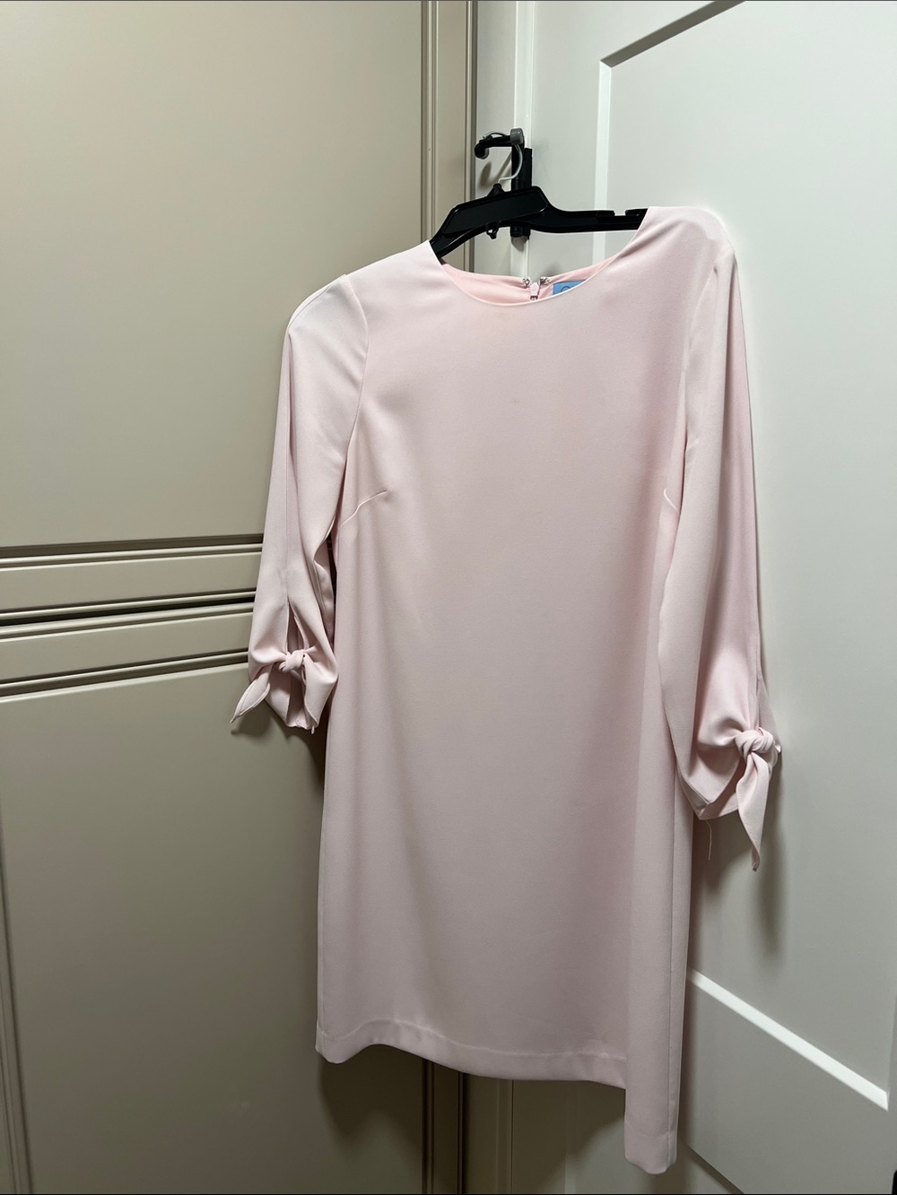 CeCe Light Blush Tie-Cuff Long Sleeve Shift Dress